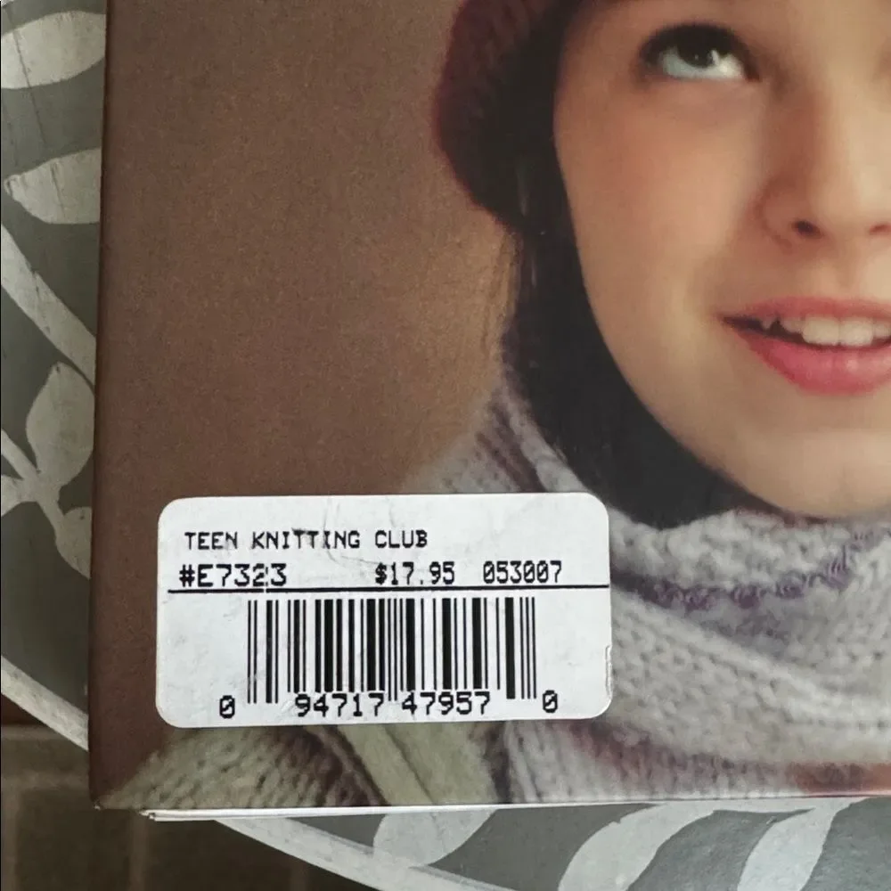 Teen Knitting Club Book by Jennifer Wenger, Carol Abrams, Maureen Lasher